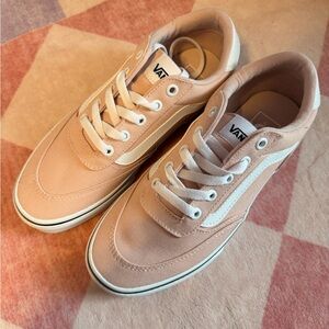 Vans Low Top Sneakers in Peach and White